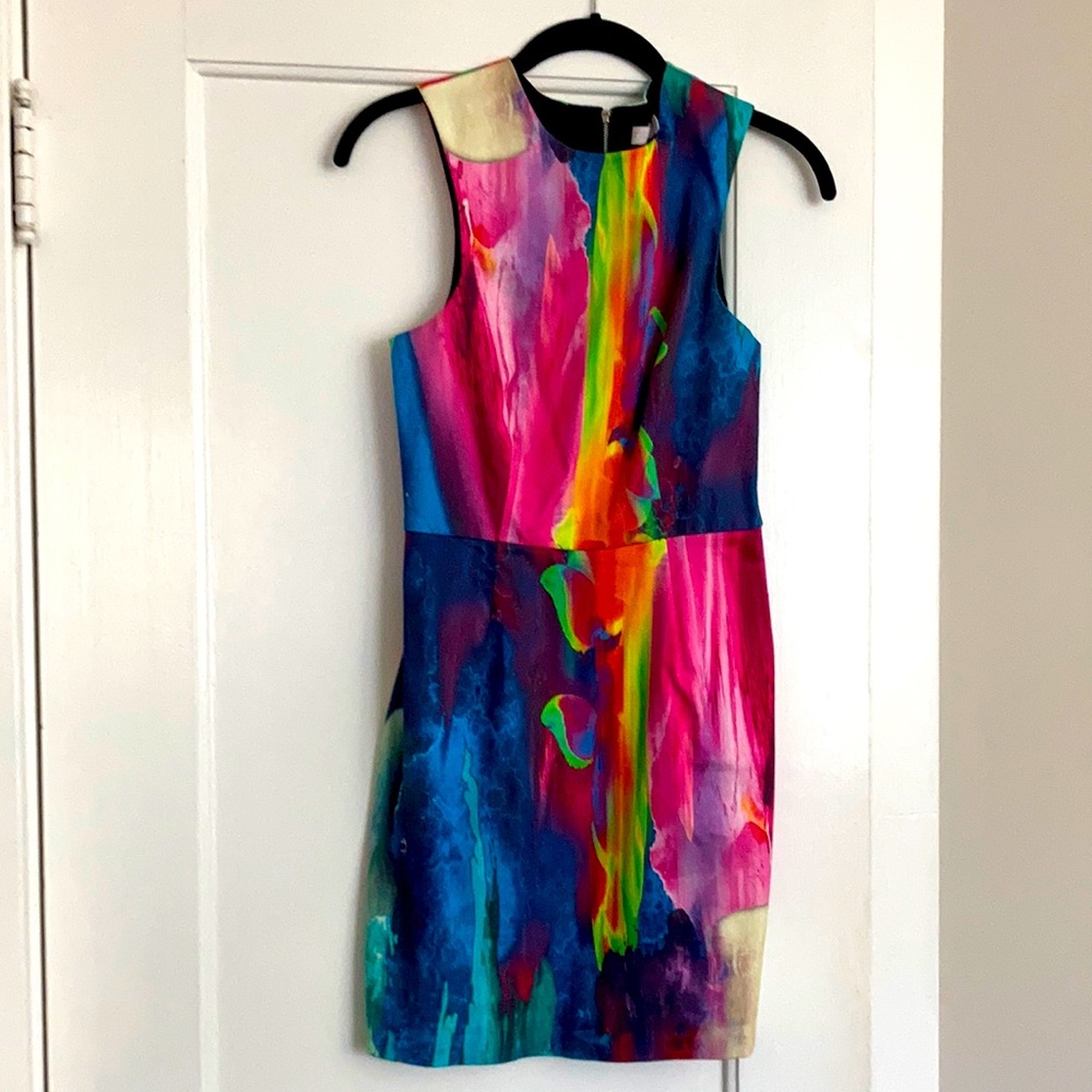 Beautiful Talulah cocktail dress, super colorful an fun to wear.